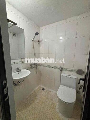 Nhà mới  4 tầng như ảnh chụp , full đồ, trung tâm phó Tôn  Đức Thắng