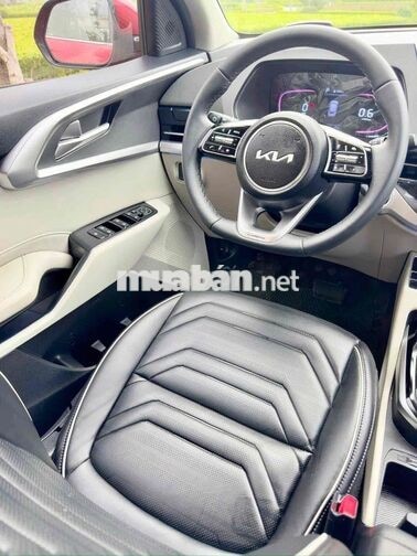 Kia Carens Luxury 2024 Đỏ 7 chỗ Số tự động