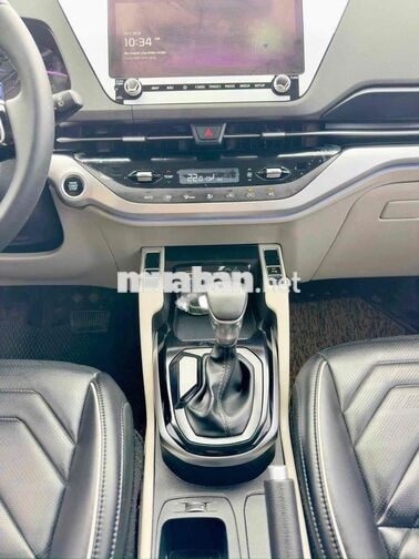 Kia Carens Luxury 2024 Đỏ 7 chỗ Số tự động