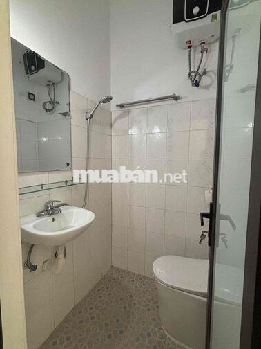 Nhà mới  4 tầng như ảnh chụp , full đồ, trung tâm phó Tôn  Đức Thắng