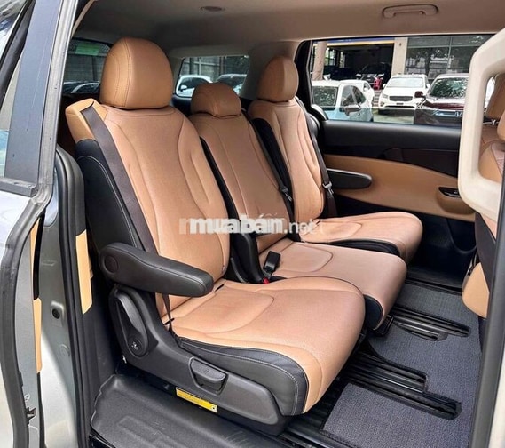 Kia Carnival 2022 Luxury Dầu - Odo 55k km