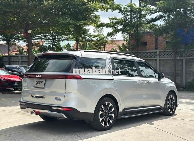 Kia Carnival 2022 Luxury Dầu - Odo 55k km