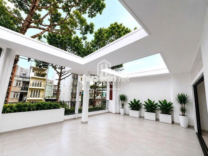 NGÔ GIA TỰ , QUẬN 10 - 7x18m nở hậu 12m - 5 TẦNG THANG MÁY - GIÁ RẺ