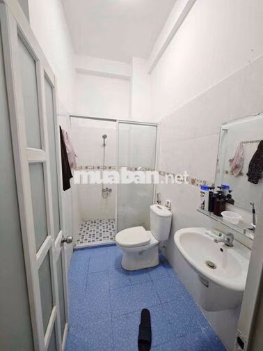Cho thuê nhà mặt tiền KDC Bình Phú (gần công viên)