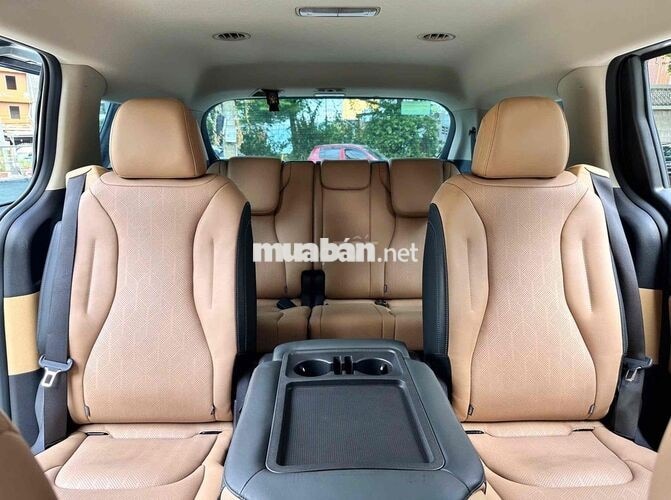 Kia Carnival 2022 Luxury Dầu - Odo 55k km