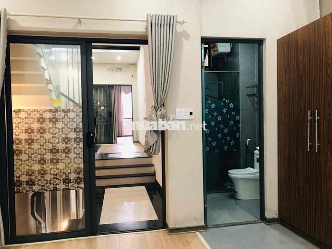Cho thuê nhà 3 tầng mặt tiền Bàu Năng, có nội thất như hình ( thiếu má