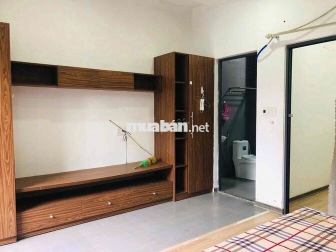 Cho thuê nhà 3 tầng mặt tiền Bàu Năng, có nội thất như hình ( thiếu má