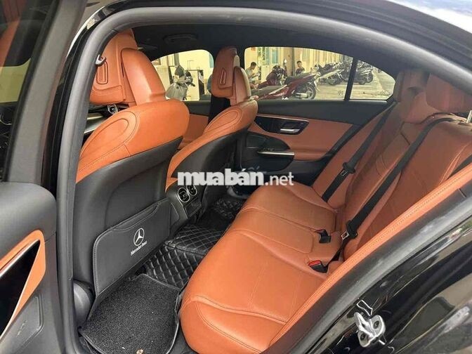 Mercedes-Benz C 200 2022 30000 km Đen