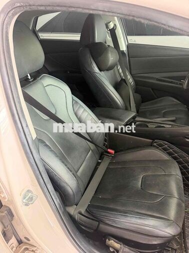 Hyundai Elantra 2023 Đặc biệt Trắng 34391 km
