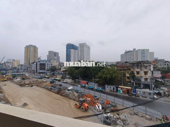 NHÀ NGUYÊN CĂN MẶT TIỀN MỚI - CẦN CHO THUÊ