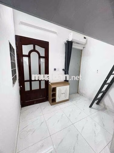 DUPLEX GÁC CAO CỬA SỔ THOÁNG ĐI BỘ HỌC VĂN LANG, IUH