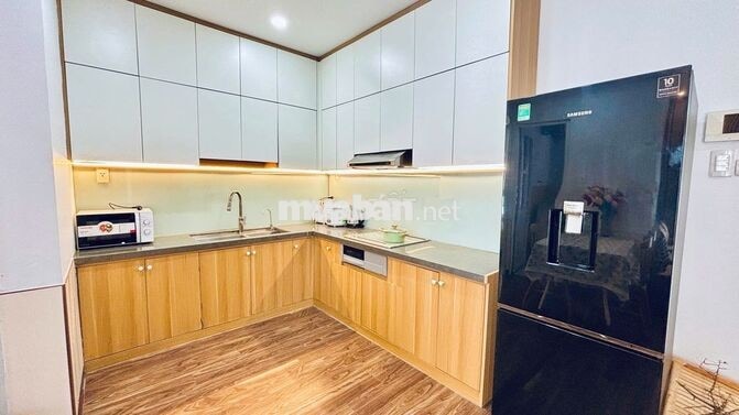 Cho Thuê gấp 2PN Monarchy , Full nội thất trống sẵn giá chỉ 17 triệu 
