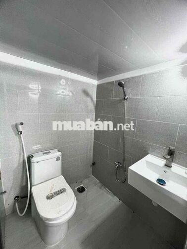 DUPLEX GÁC CAO CỬA SỔ THOÁNG ĐI BỘ HỌC VĂN LANG, IUH