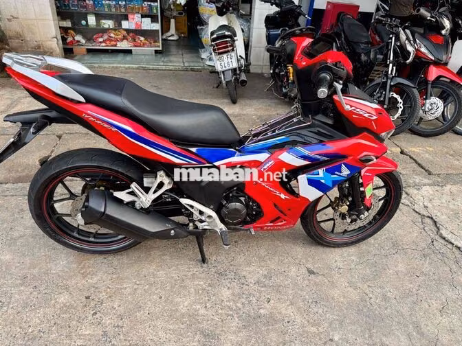 ♻️♻️Winner V3 ABS Đỏ đen cuối 2022 xe đẹp ngay chủ