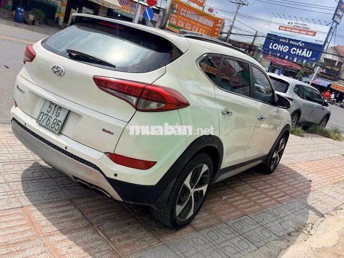 Hyundai Tucson 2018 1.6 tubor xăng cao cấp đẹp rẻ