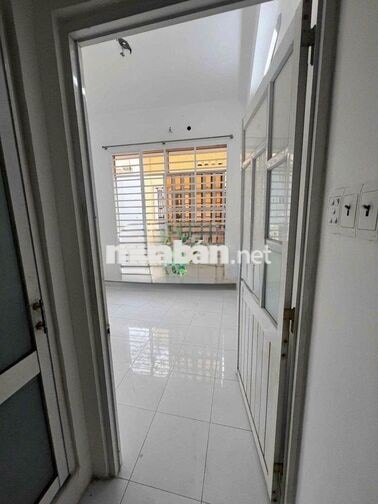 [NHÀ NC] Hẻm 3M Huỳnh Văn Bánh 1 Trệt 3 Lầu 3PN Sân thượng 