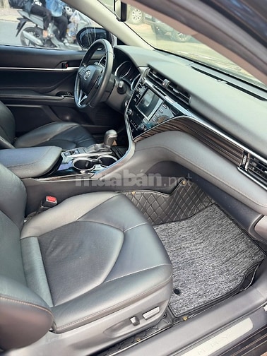 Bán Toyota Camry 2.0G model 2020