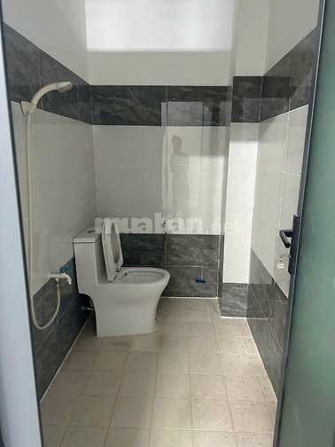 Nhà riêng 40m2,1 lầu, 2p ngủ,MBKD tầng trệt, Cô Bắc,- giá 14,5tr/tháng