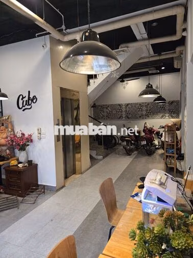 Chính chủ cho thuê cửa hàng, 2 tầng 88m2 ngõ 211 Xã Đàn, MT 5m