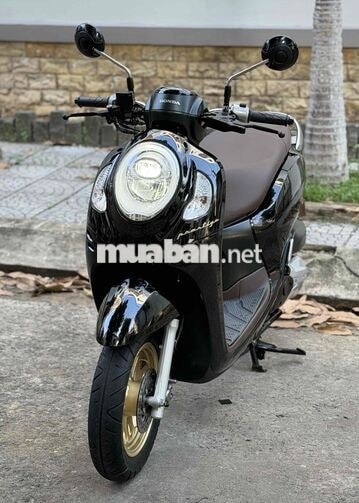 Scoopy 2022 Đen bóng rin khoá smartkey cực đẹp .