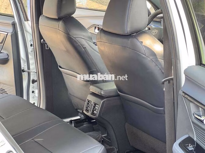 Toyota Yaris Cross 2024 1.5DCVT Trắng Chính Hãng