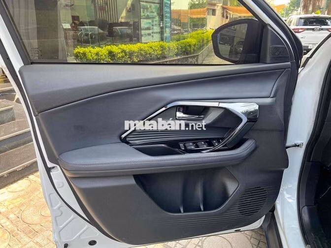 Toyota Yaris Cross 2024 1.5DCVT Trắng Chính Hãng