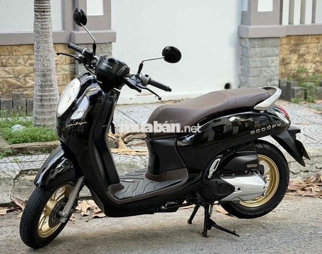 Scoopy 2022 Đen bóng rin khoá smartkey cực đẹp .