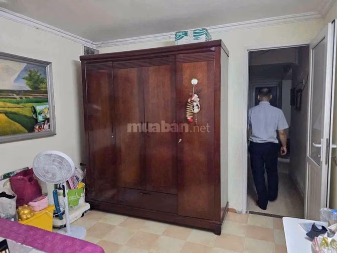 - Bán tập thể Trung Tự, Đặng Văn Ngữ, Đống Đa, siêu đẹp, 63m2, 16,8 tỷ