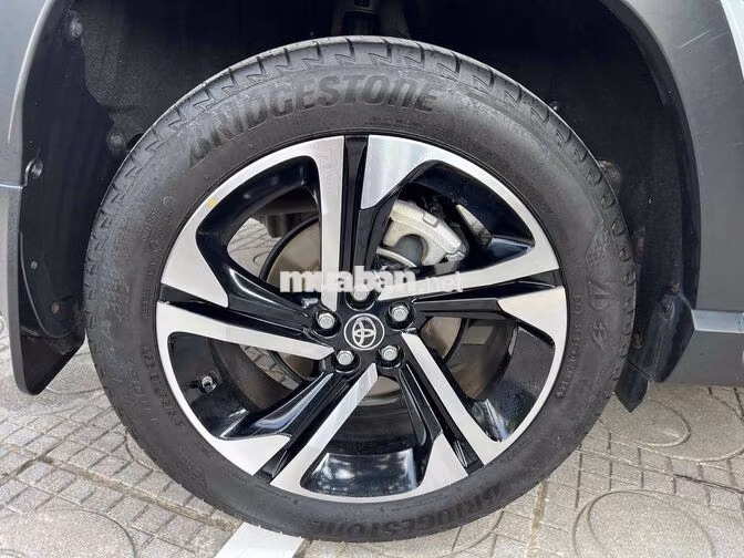 Toyota Yaris Cross 2024 1.5DCVT Trắng Chính Hãng