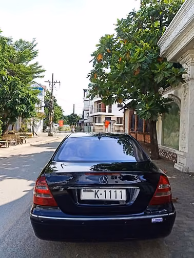Bán rẻ xe biển siêu VIP Mercedes Model 2006 độ Full Options tuyệt đẹp 
