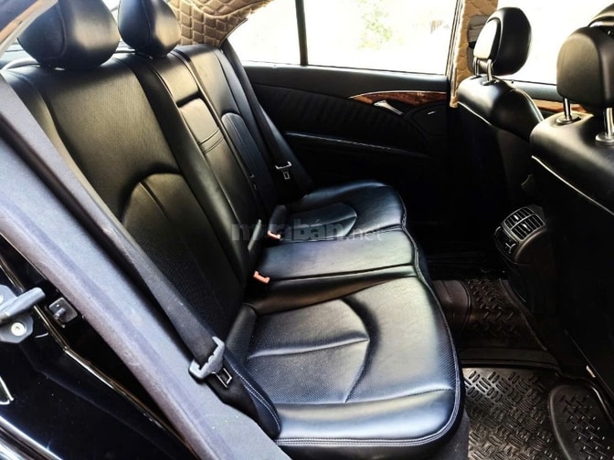Bán rẻ xe biển siêu VIP Mercedes Model 2006 độ Full Options tuyệt đẹp 