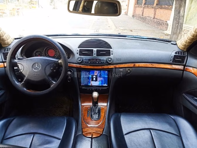 Bán rẻ xe biển siêu VIP Mercedes Model 2006 độ Full Options tuyệt đẹp 