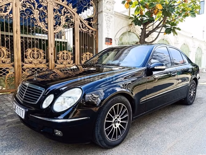 Bán rẻ xe biển siêu VIP Mercedes Model 2006 độ Full Options tuyệt đẹp 