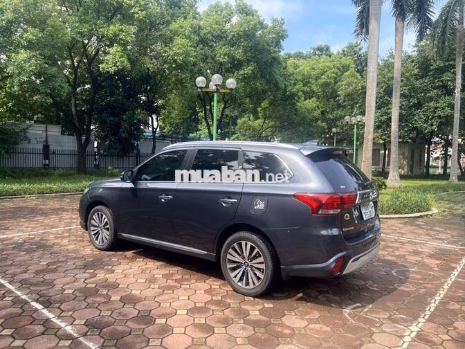 Mitsubishi Outlander 2.0 CVT 2023 Xám