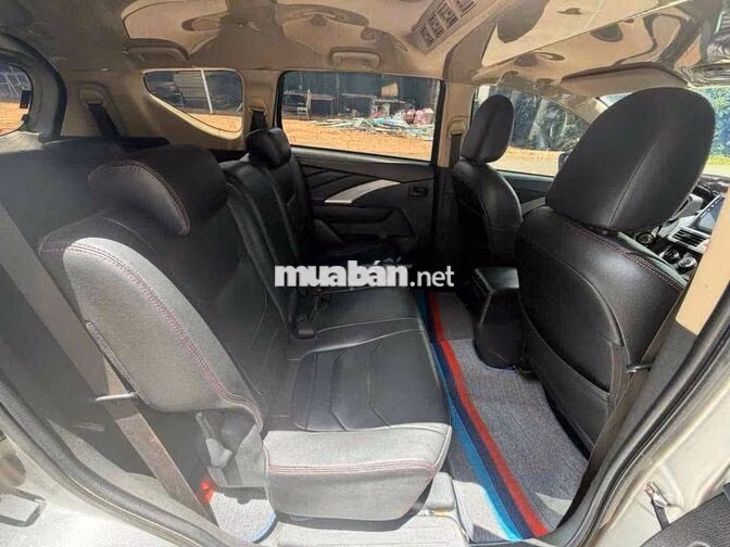 Mitsubishi Xpander MT 2020 127000km Bạc
