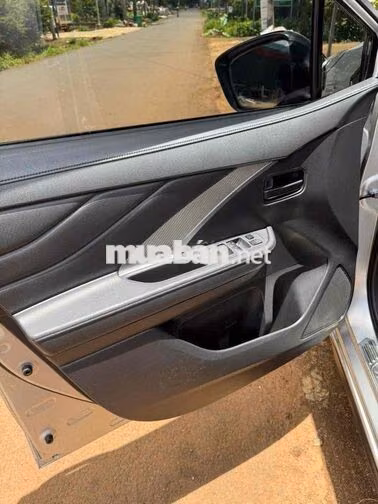 Mitsubishi Xpander MT 2020 127000km Bạc