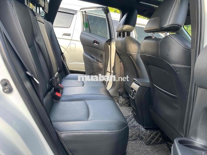 Toyota Corolla Cross1.8V 2022 Trắng Nhiều Đồ Chơi