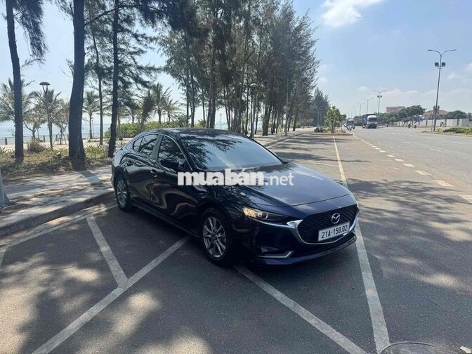 Mazda 3 Luxury 2023 Xanh cavansite Chạy 3 Vạn