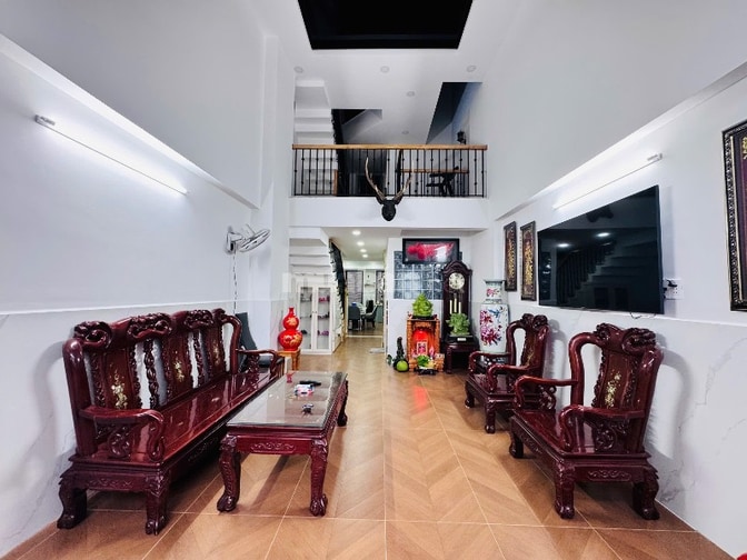 Nhà bán Nha 199/57A Lê quang định 4x21m nở hậu không lỗi phong thủy