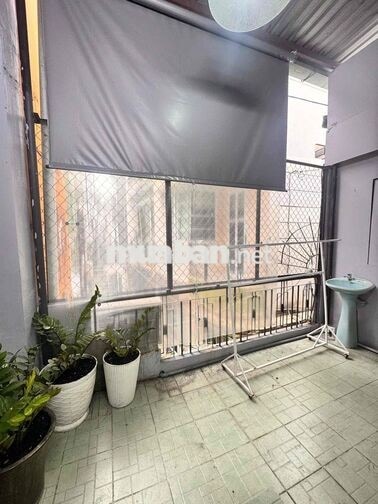 🌈 Phòng trọ quận 1 đầy đủ nội thất, tách bếp, ban công, máy giặt riêng
