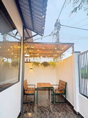 CHO THUÊ NHÀ MÊ KIÊN CỐ GÓC 2 MẶT TIỀN - FULL NỘI THẤT MỚI 100%