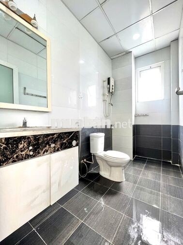 CĂN HỘ 35M2 BAN CÔNG VIEW LANDMARK, FULL NỘI THẤT NGAY D1