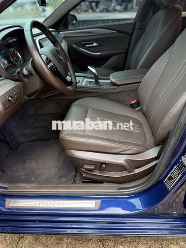 Vinfast Lux A Base 2021 Xanh 8 vạn km