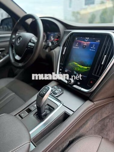 Vinfast Lux A Base 2021 Xanh 8 vạn km