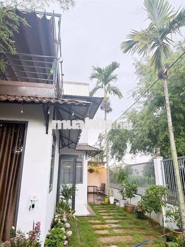 CHO THUÊ NHÀ MÊ KIÊN CỐ GÓC 2 MẶT TIỀN - FULL NỘI THẤT MỚI 100%