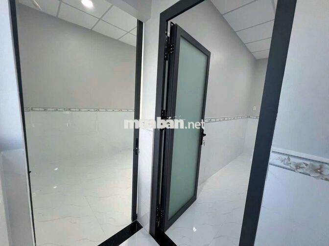 Cần cho thuê nhà cầp 4 gác Lửng P ĐHT DT 5x18 .2 PN 1WS giá 8triệu