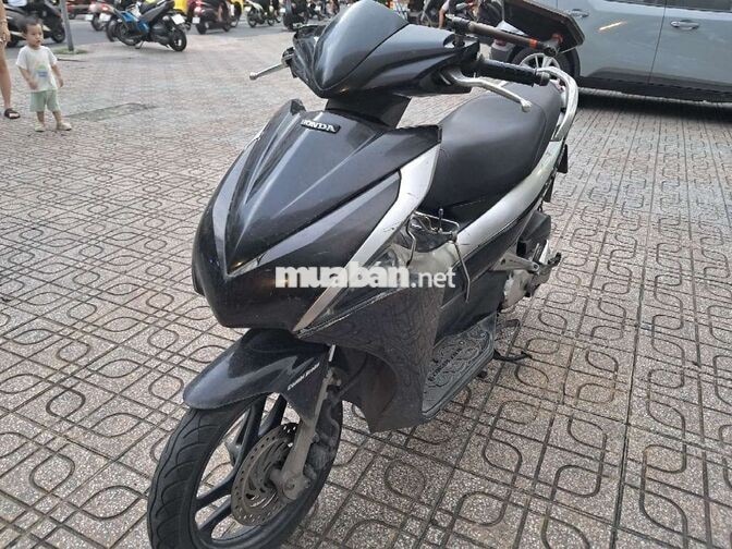 Honda Air Blade Fi Đen bạc Thể thao