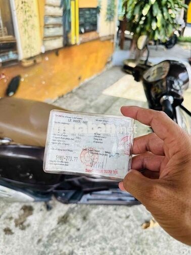 Piaggio Vespa LX 125CC IE Nâu 2012