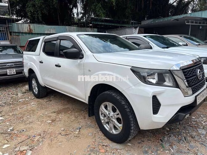 Nissan Navara 2023 Trắng Số tự động bán hoặc đổi x
