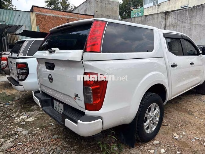 Nissan Navara 2023 Trắng Số tự động bán hoặc đổi x